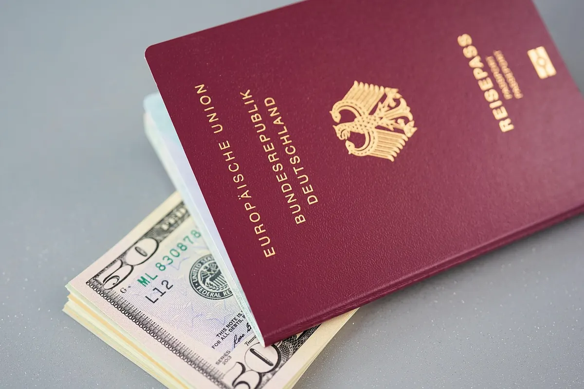 Digital Nomad Visas in 2025: A Beginner's Guide